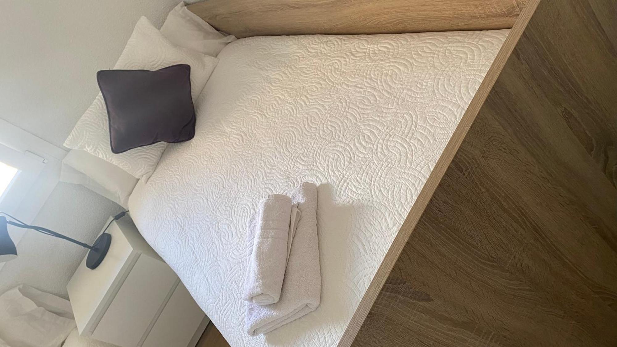 Plaza Andalucia Apartment -A 10Min Caminando Del Puente Romano Кордова Екстер'єр фото